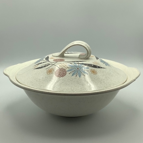 1950s GRINDLEY Lidded Serving Dish.  MCM Earthenware.  Crafted in England. - Picture 2 of 6